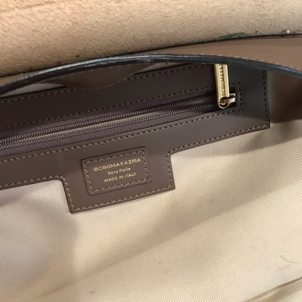🌼BCBGMaxAzria Real Leather Crossbody Bag, 11”x8”x3.5” - Picture 8 of 16